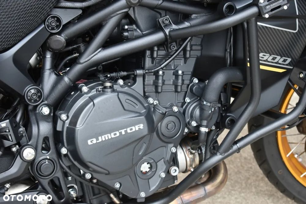 QJMOTOR SRT900SX - 33