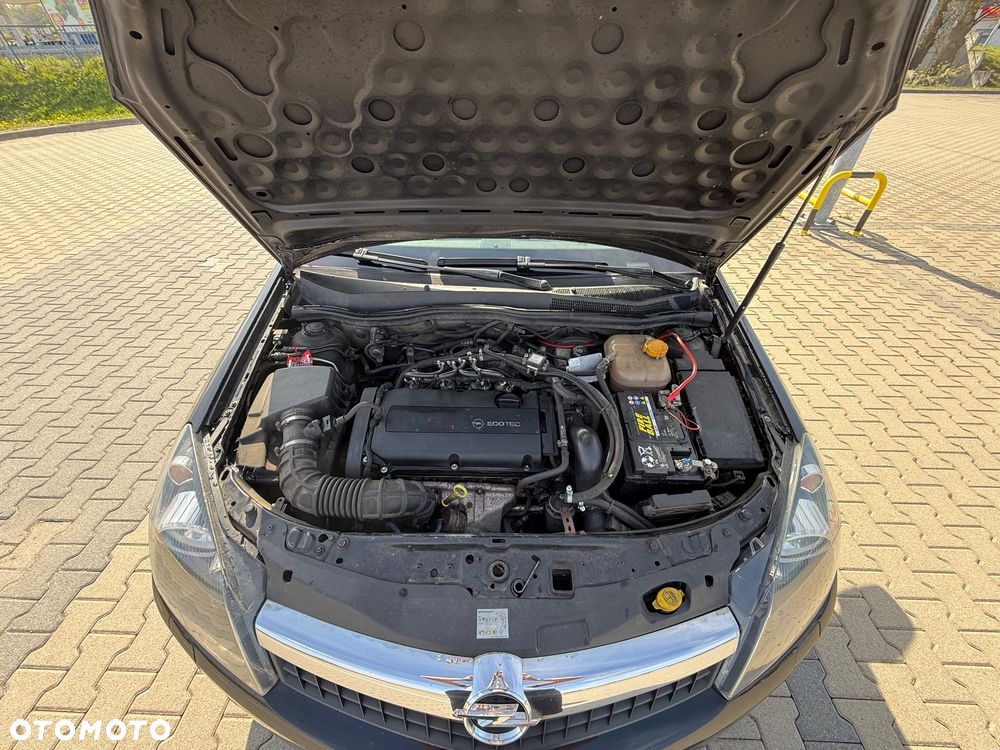 Opel Astra 1.6 T Sport - 12
