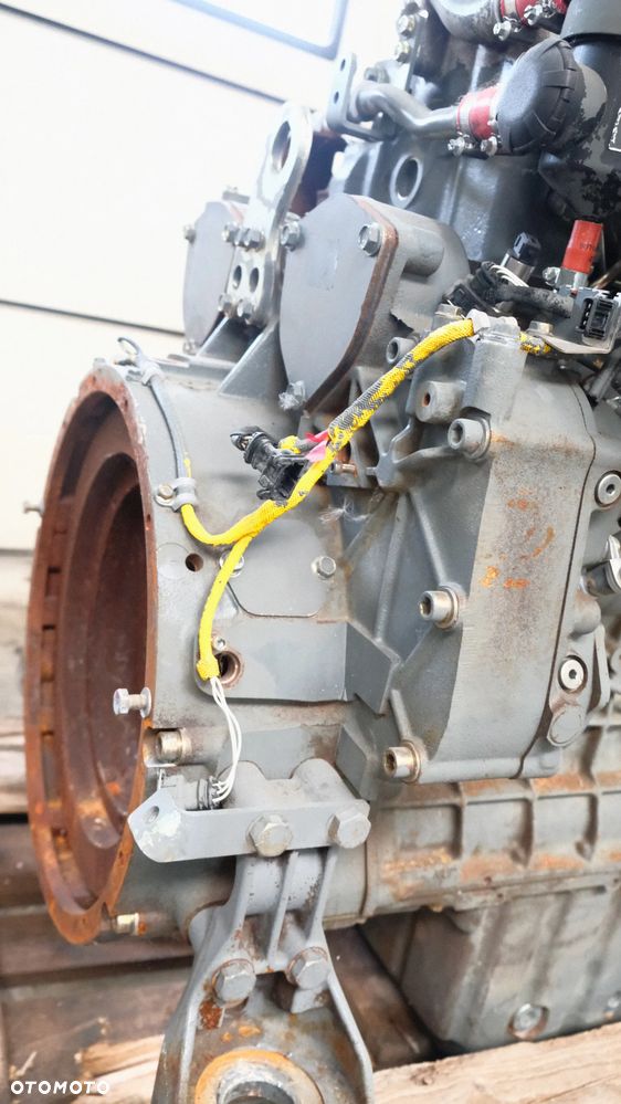 Obudowa koła zamachowego sprzęgła silnika liebherr D934S,A6 - 2