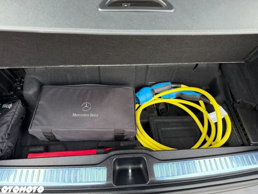 Mercedes-Benz GLC 300 e 4-Matic - 25