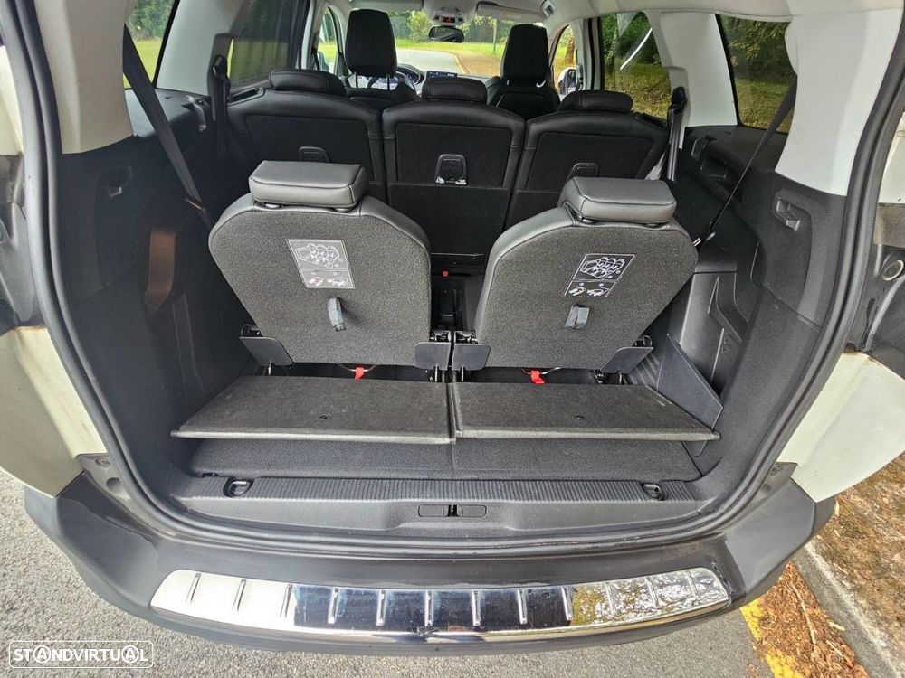 Peugeot 5008 1.5 BlueHDi Allure Pack EAT8 - 25