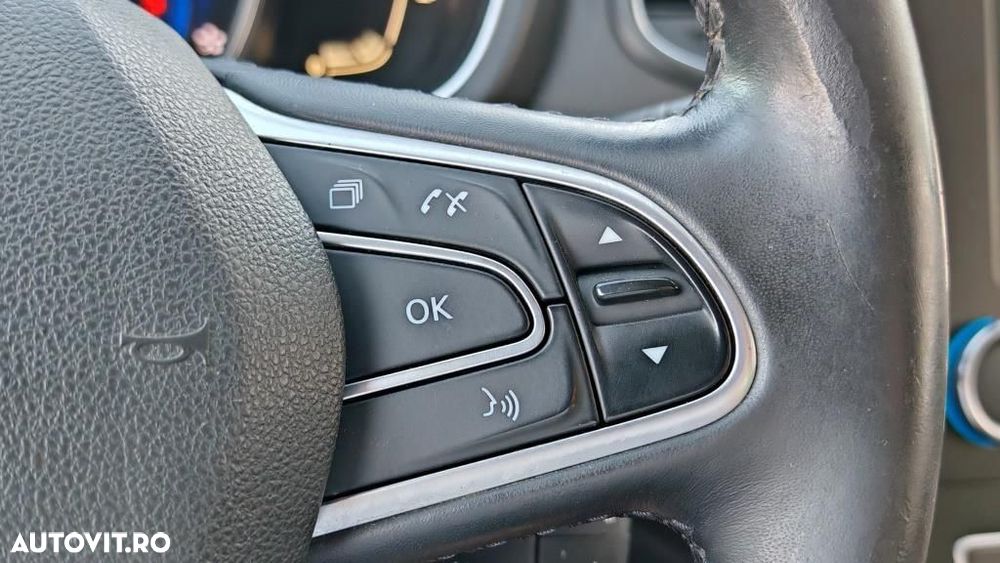 Renault Grand Scenic - 23