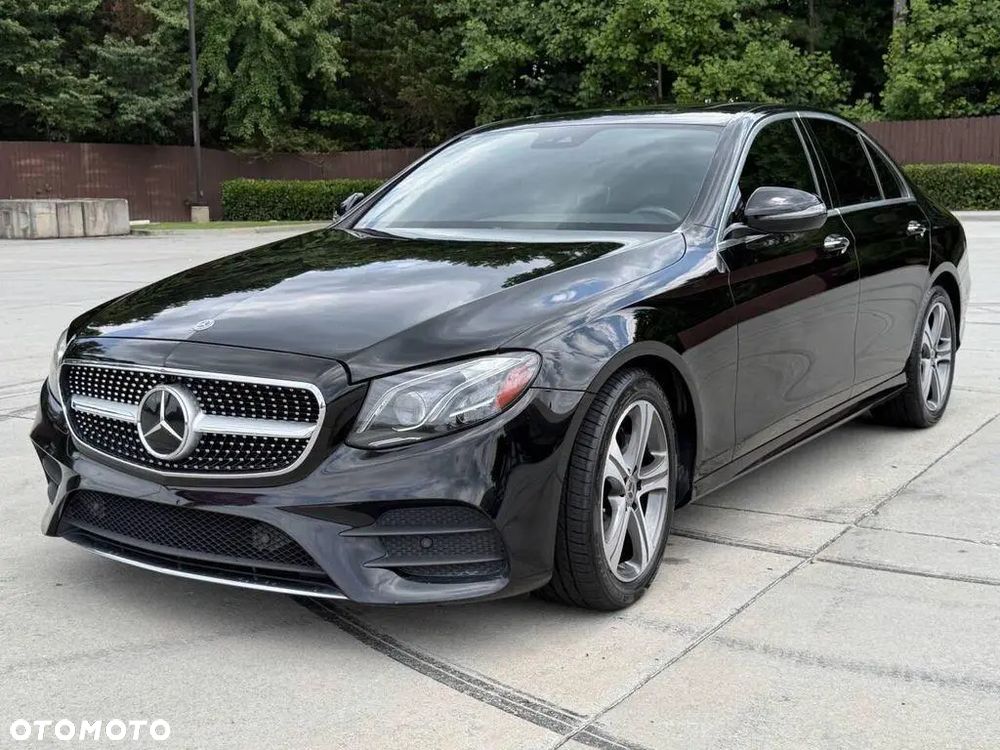 Mercedes-Benz Klasa E 300 9G-TRONIC - 2