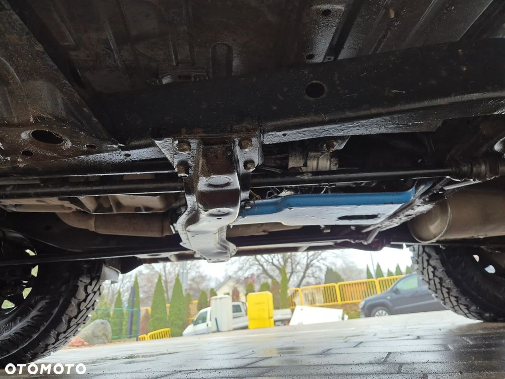 Mitsubishi Pajero - 9