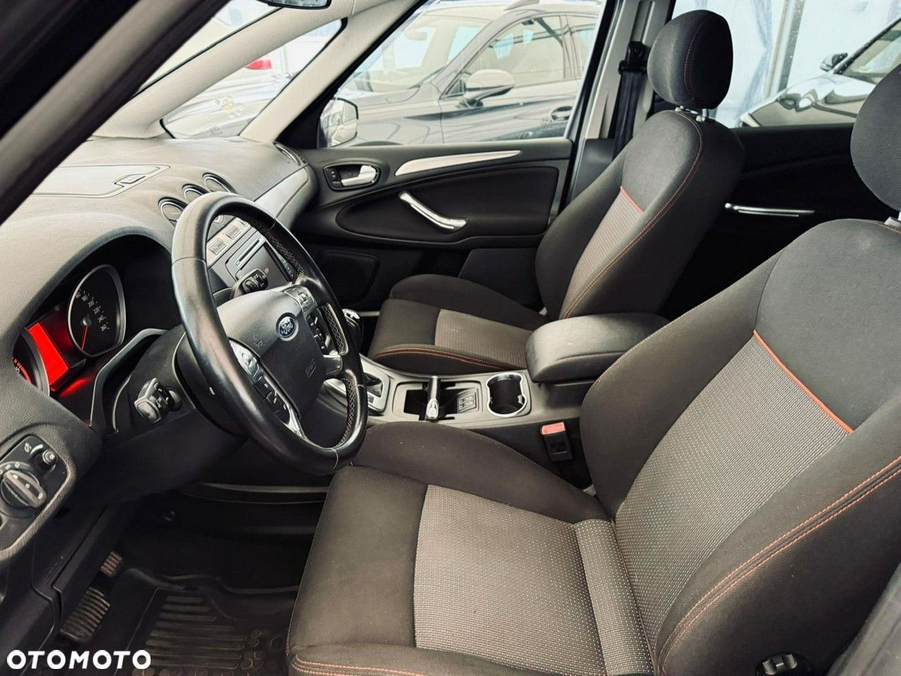 Ford S-Max - 35