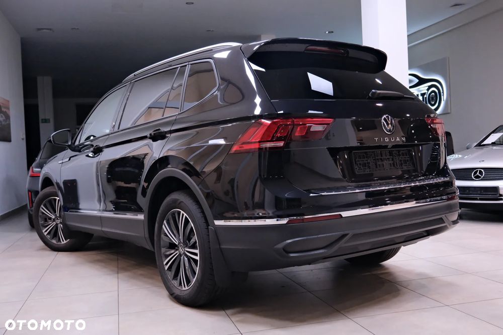 Volkswagen Tiguan - 14