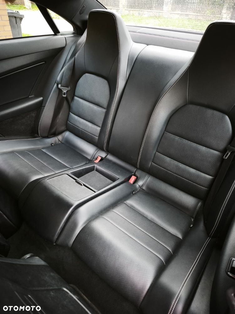 Mercedes-Benz Klasa E 200 CGI BlueEff - 12