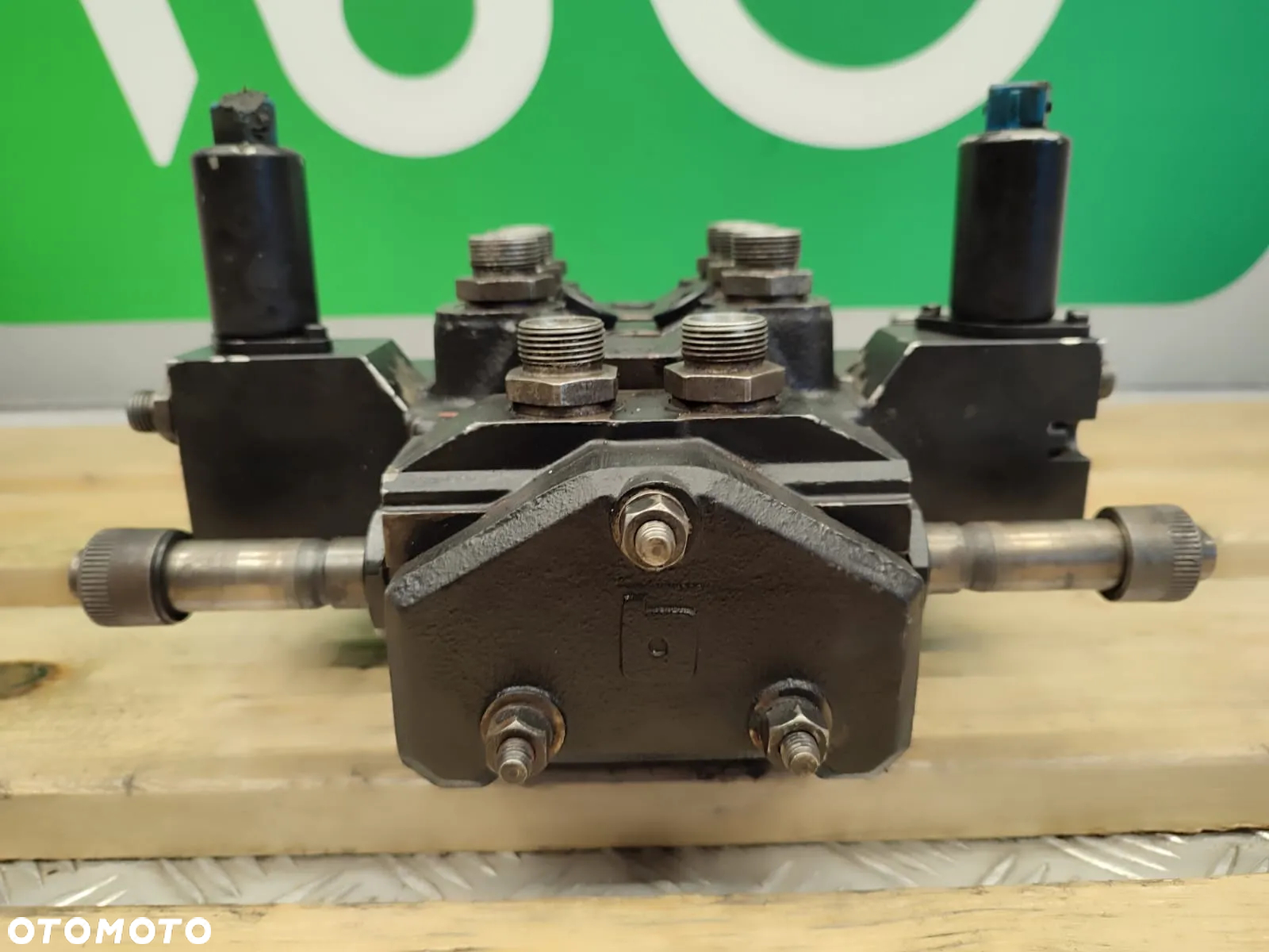 Rozdzielacz hydrauliczny 200071943013 BUCHER - 9
