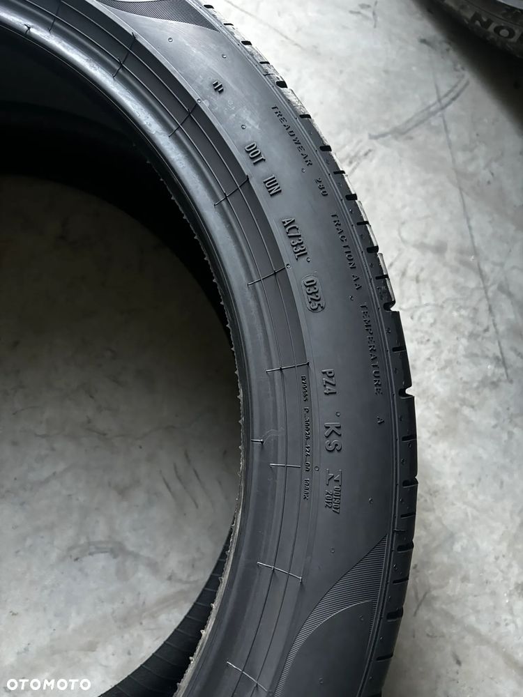 Opony letnie Pirelli P-Zero PZ4 - 265/40R21 - 4