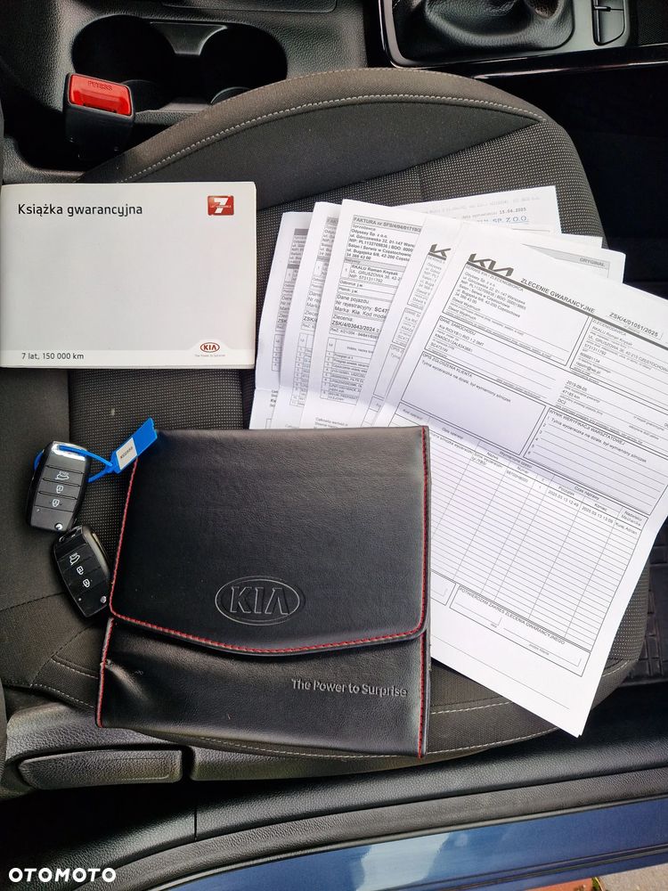 Kia Rio - 37