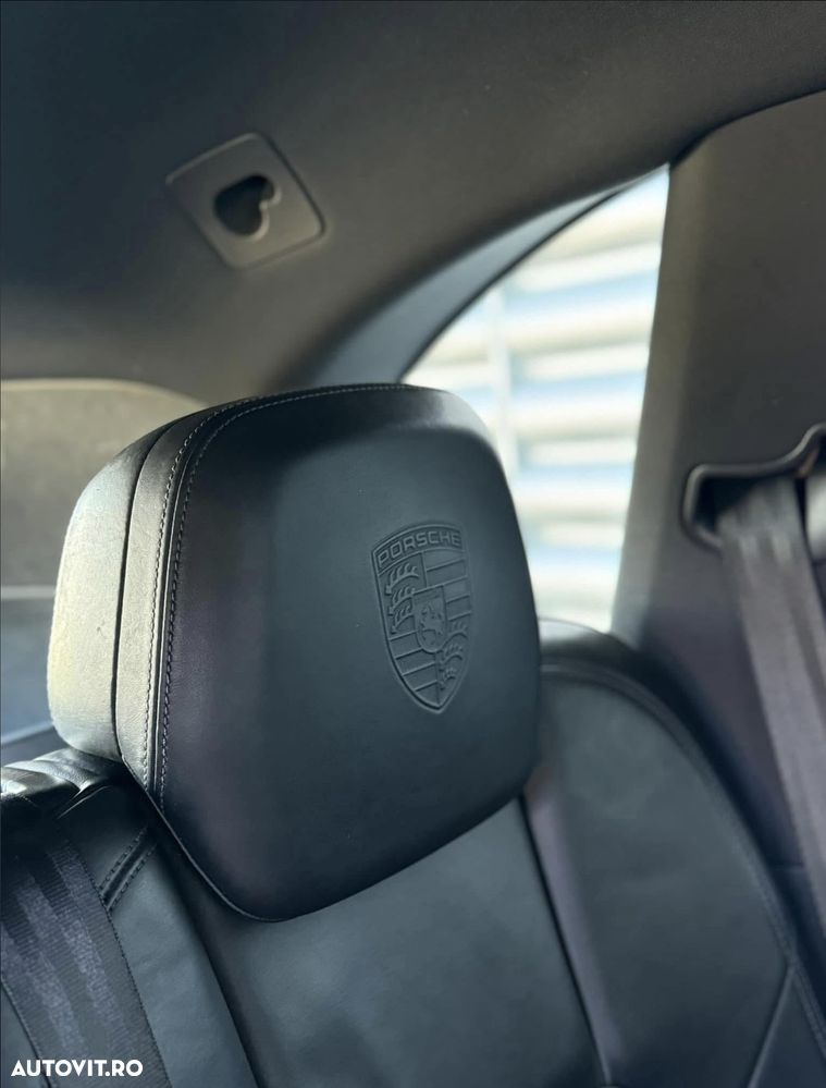 Porsche Cayenne - 9