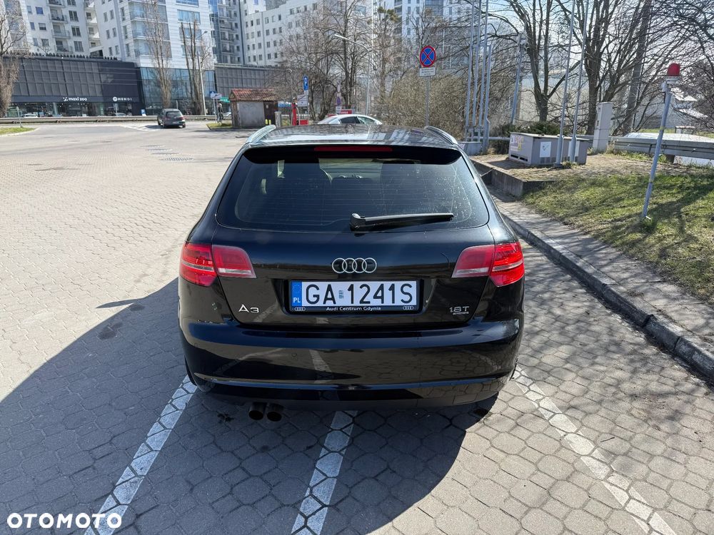 Audi A3 Sportback 1.8 TFSI Quattro Ambition - 4