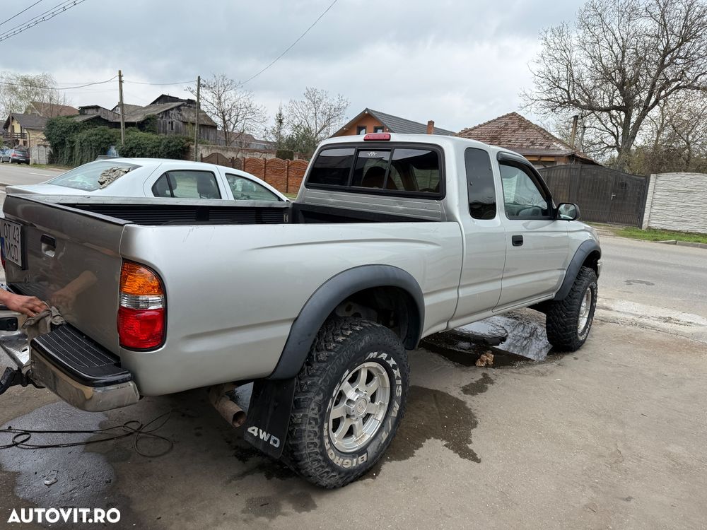 Toyota Tacoma - 3