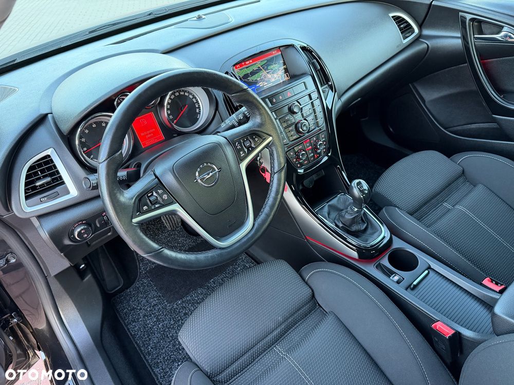 Opel Astra 1.4 Turbo Cosmo - 13