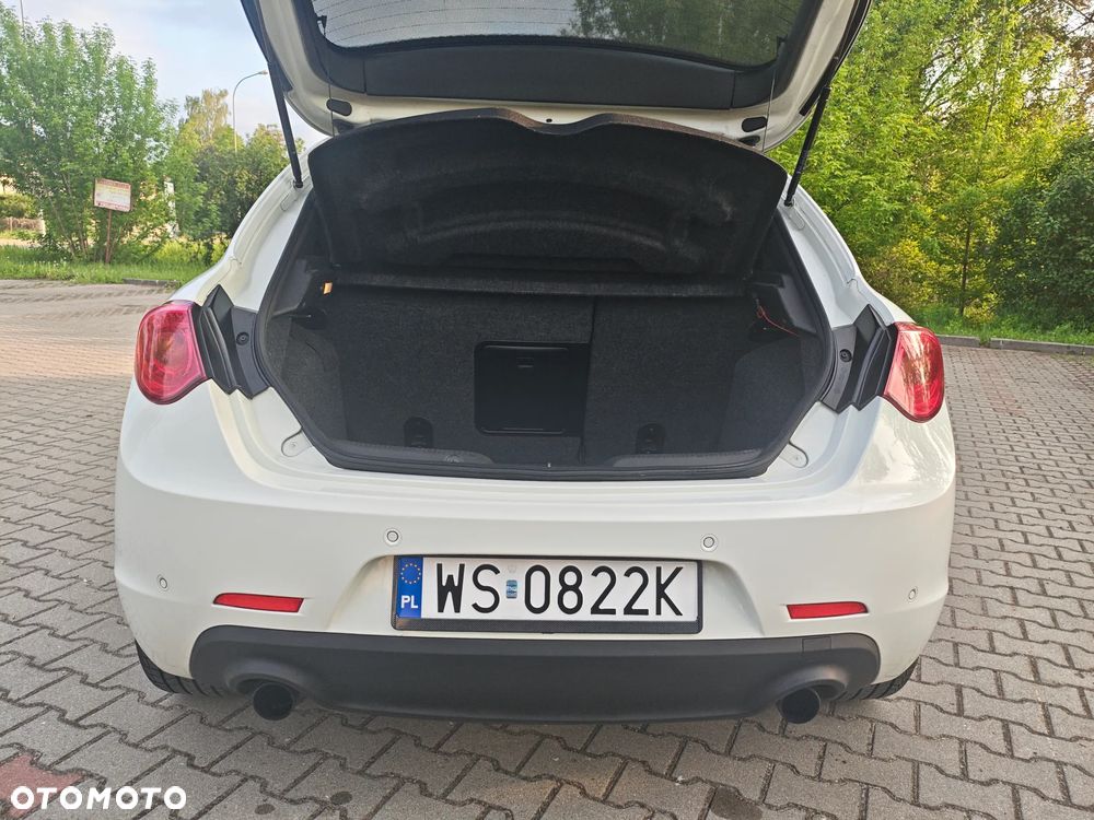 Alfa Romeo Giulietta 1.4 TB MultiAir Distinctive TCT - 14