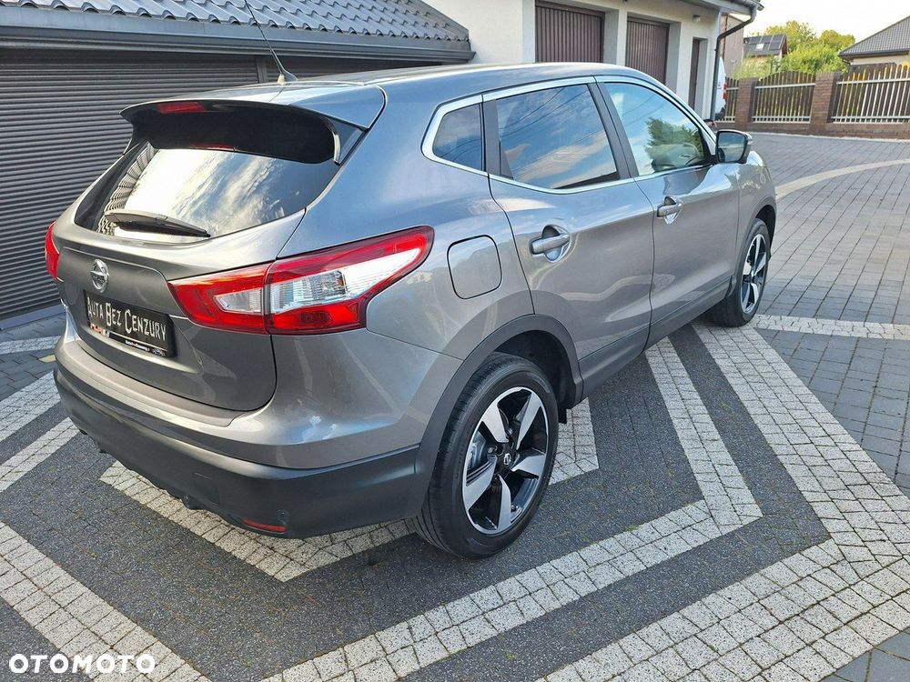 Nissan Qashqai 1.6 DIG-T N-Connecta - 33