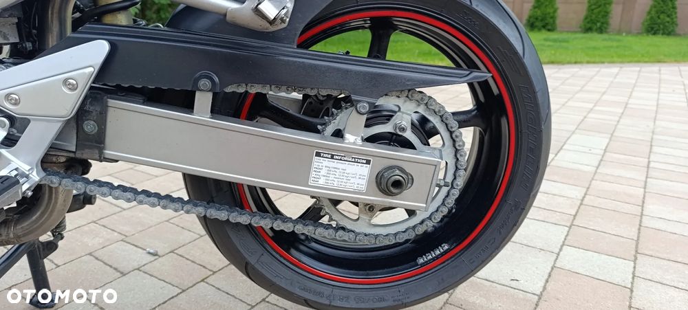 Yamaha FZ - 33