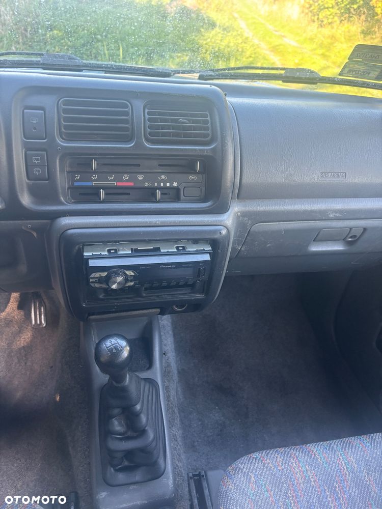 Suzuki Jimny 1.3 JLX - 13