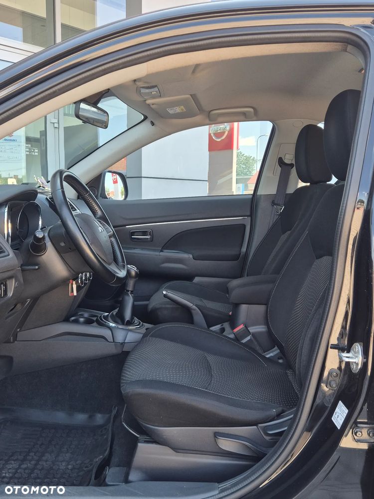 Mitsubishi ASX 1.6 Inform - 10