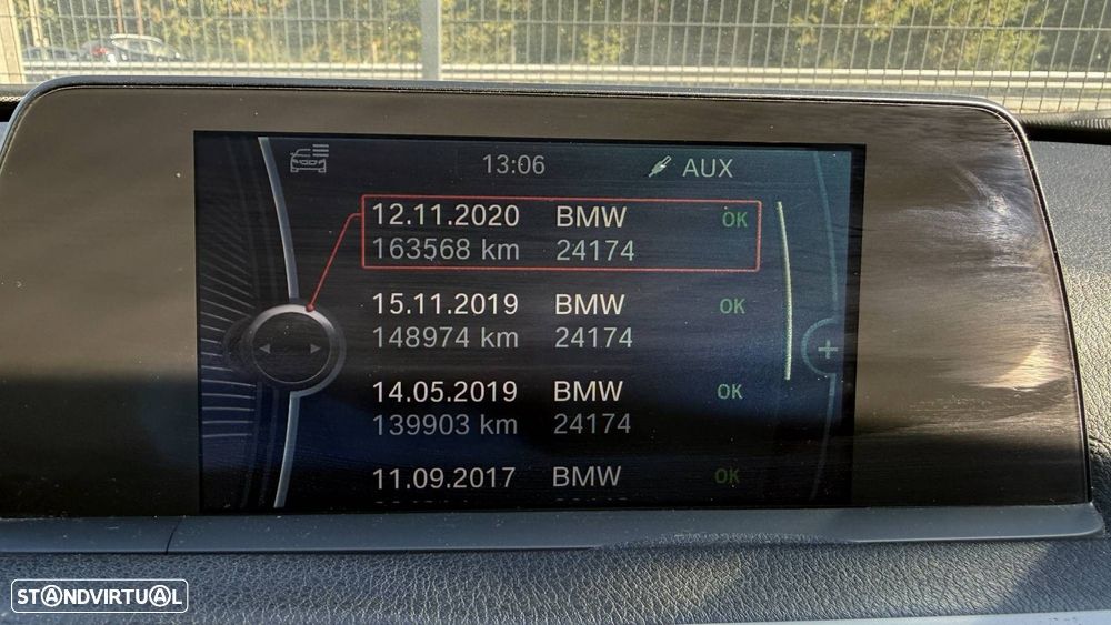 BMW 318 d Pack M - 32