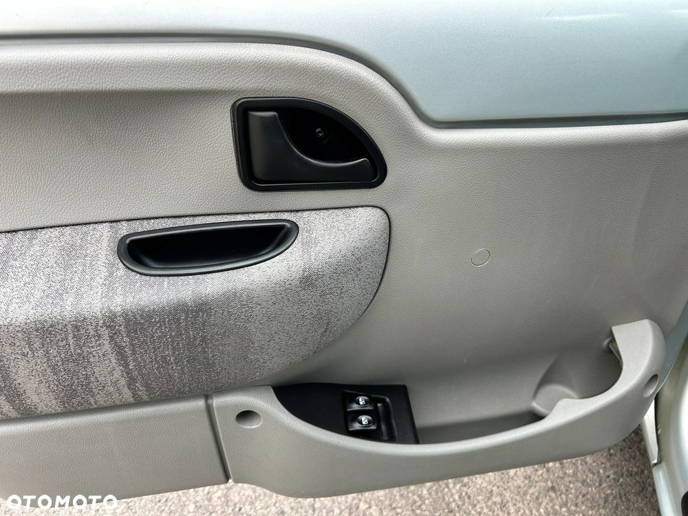 Renault Kangoo 1.5 dCi Campus - 12