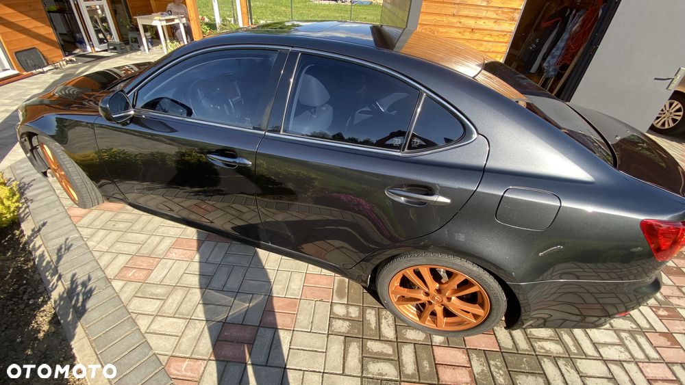 Lexus IS - 28