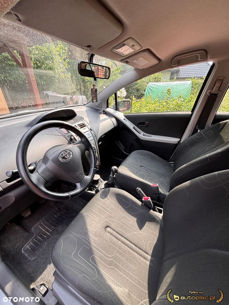 Toyota Yaris 1.33 Prestige - 7