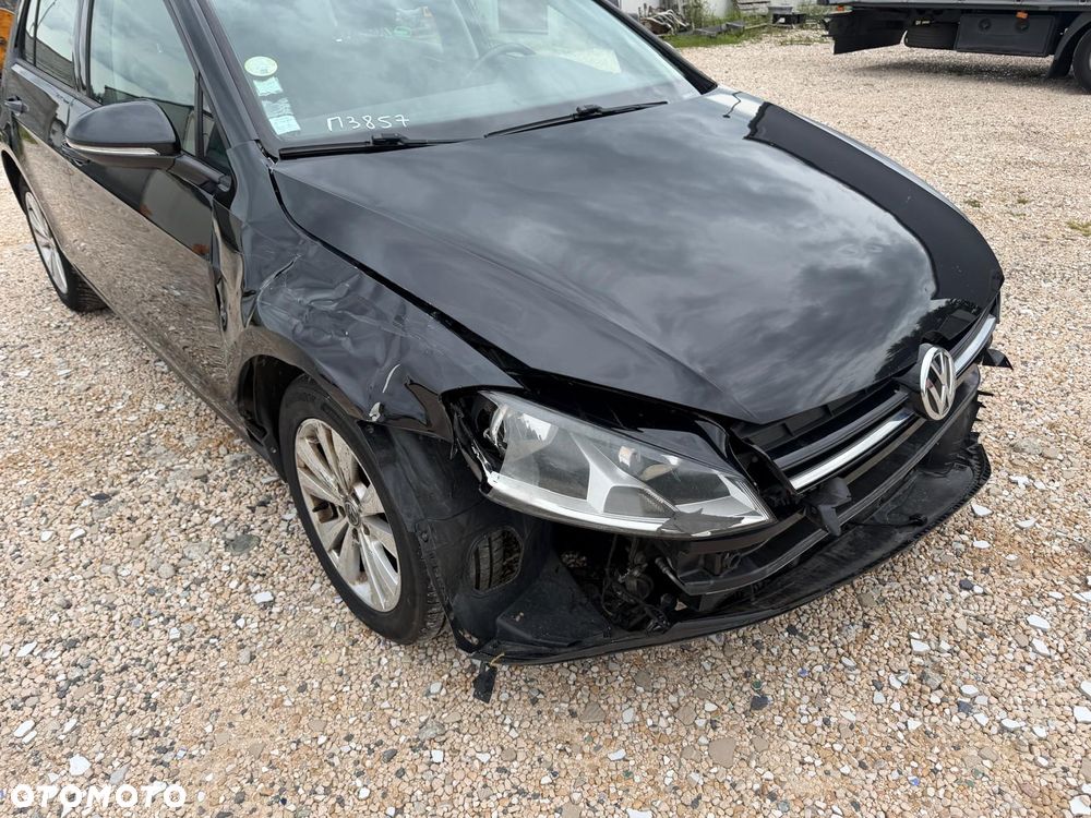 Volkswagen Golf 1.6 TDI BlueMotion Comfortline - 21