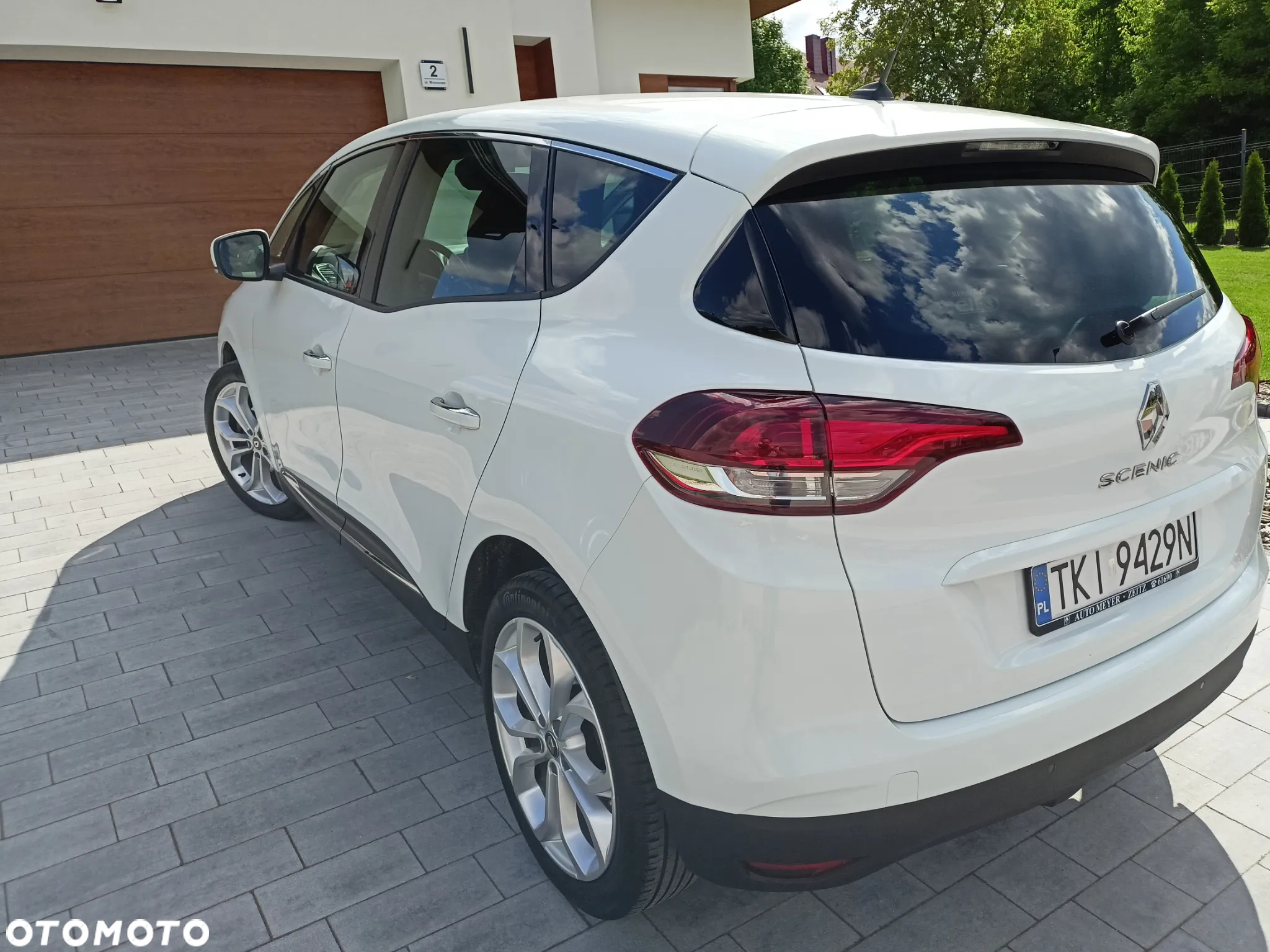 Renault Scenic 1.5 dCi Intens EDC - 10