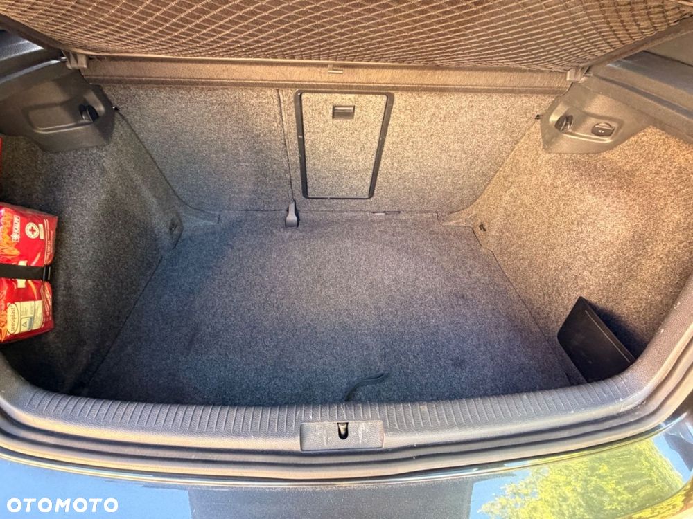 Volkswagen Golf - 17
