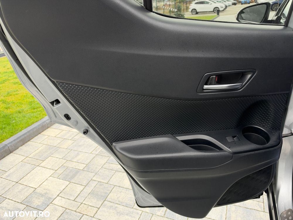 Toyota C-HR Lounge - 16