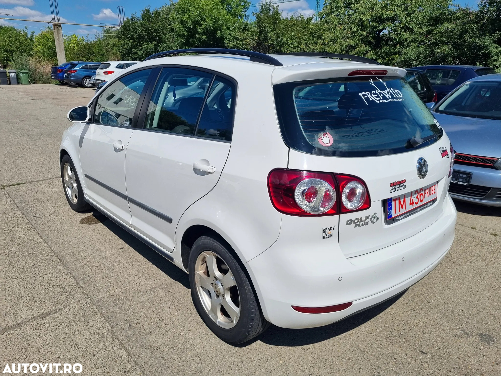 Volkswagen Golf 1.6 TDI BlueMotion Technology DPF Comfortline - 18