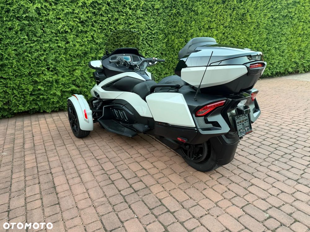 Can-Am Spyder - 6