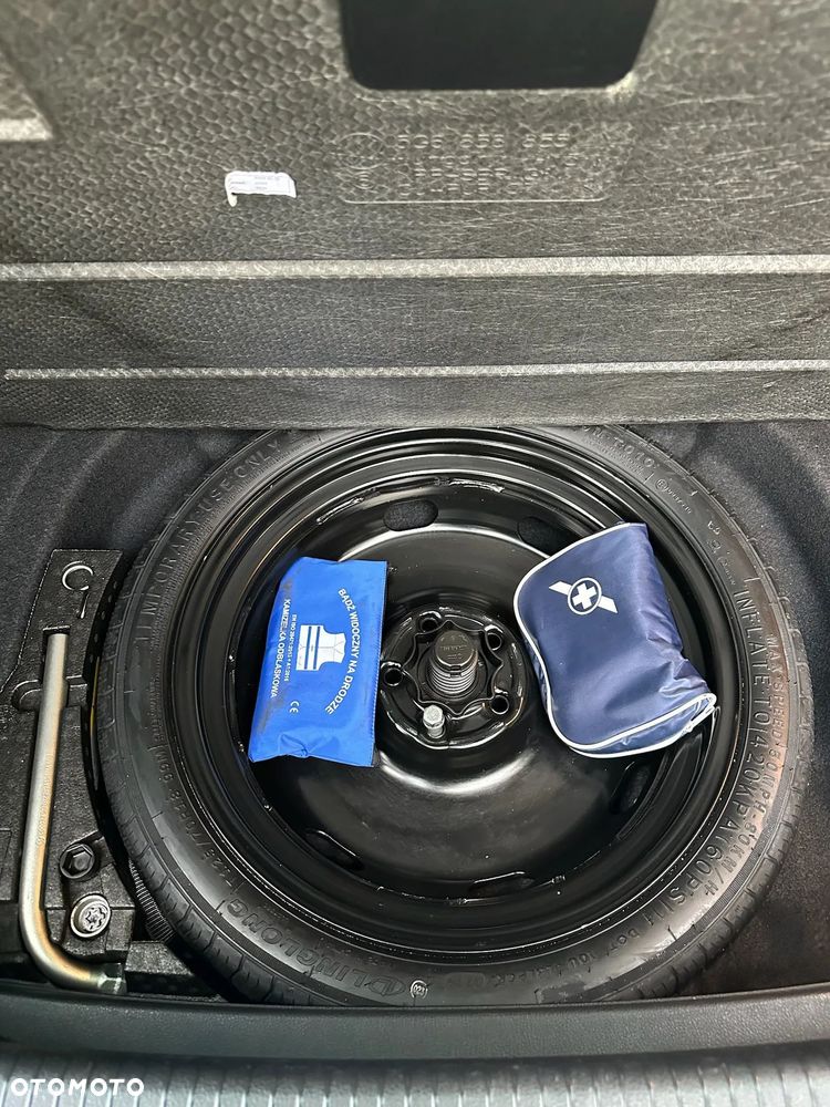 Volkswagen Golf - 21