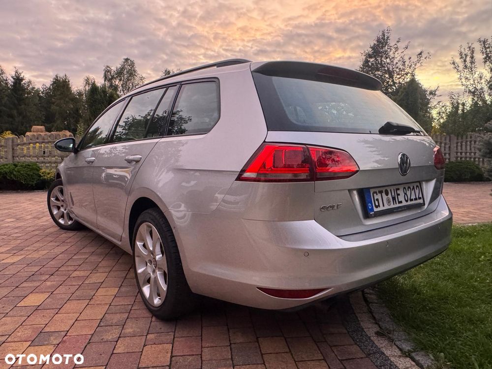 Volkswagen Golf - 2