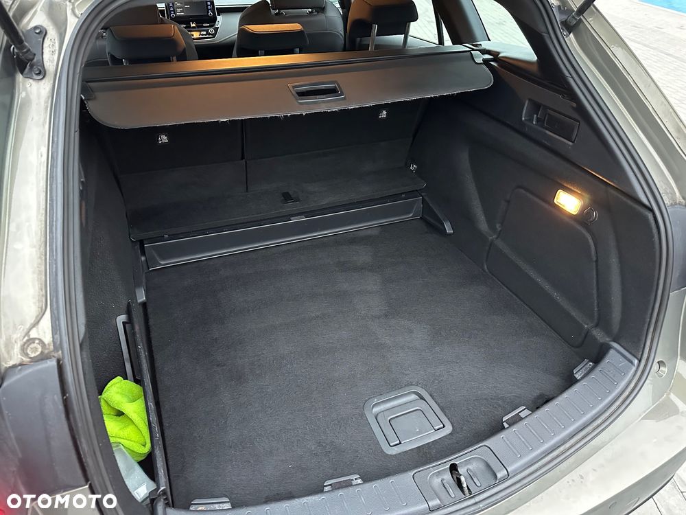 Toyota Corolla 2.0 Hybrid Comfort - 13