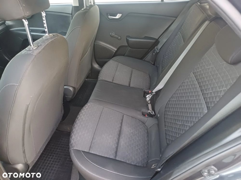Kia Rio 1.2 Business Line - 31