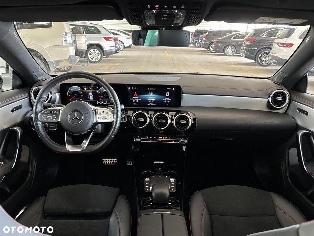 Mercedes-Benz CLA - 13