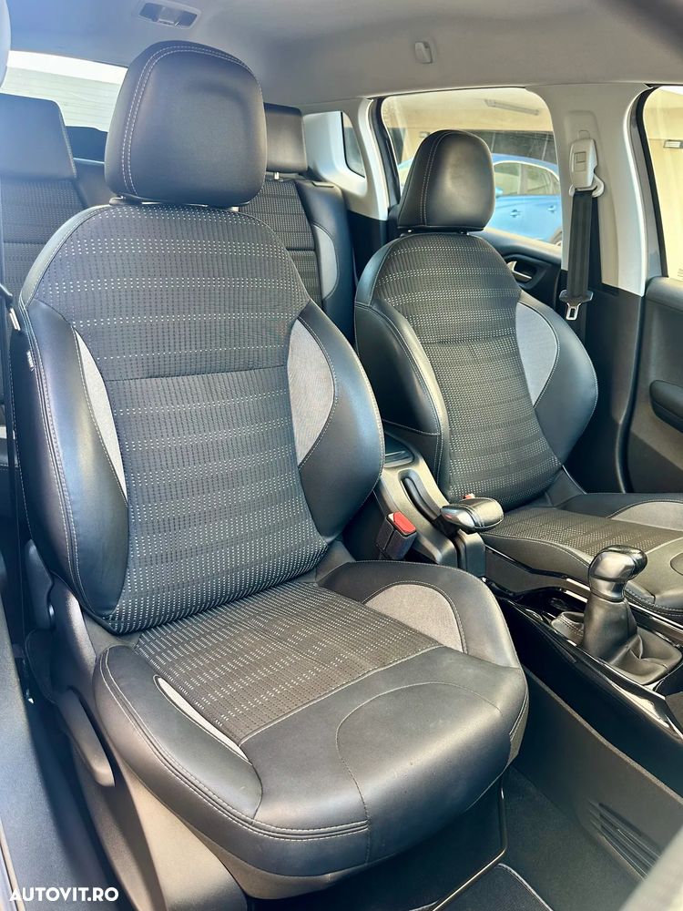 Peugeot 2008 - 6