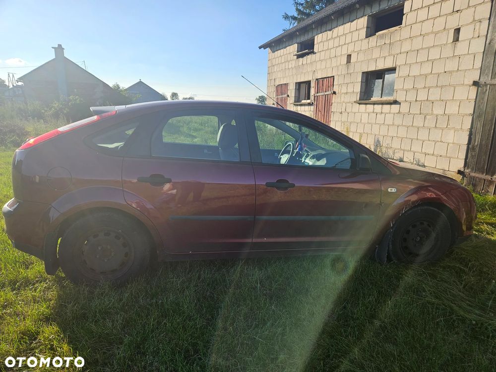 Ford Focus 1.8 Trend - 3