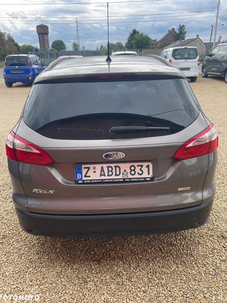 Ford Focus 1.6 TDCi DPF Start-Stopp-System SYNC Edition - 6