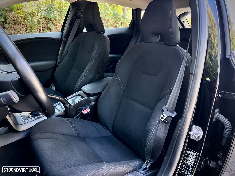 Volvo V40 2.0 D2 Momentum - 11