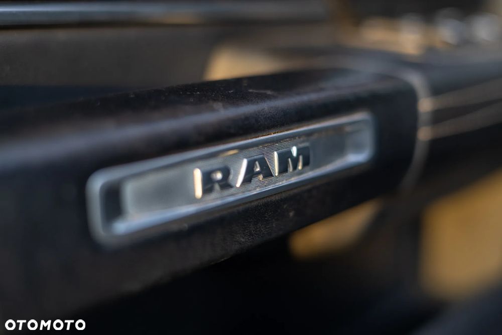 Dodge RAM - 25