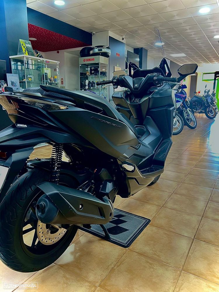 Honda Forza - 6