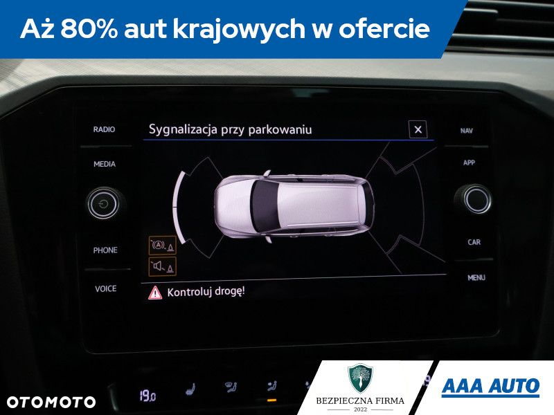 Volkswagen Passat - 21