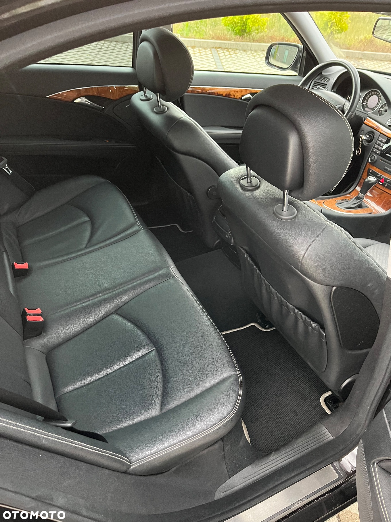 Mercedes-Benz Klasa E 200 T Kompressor Automatik Classic - 13