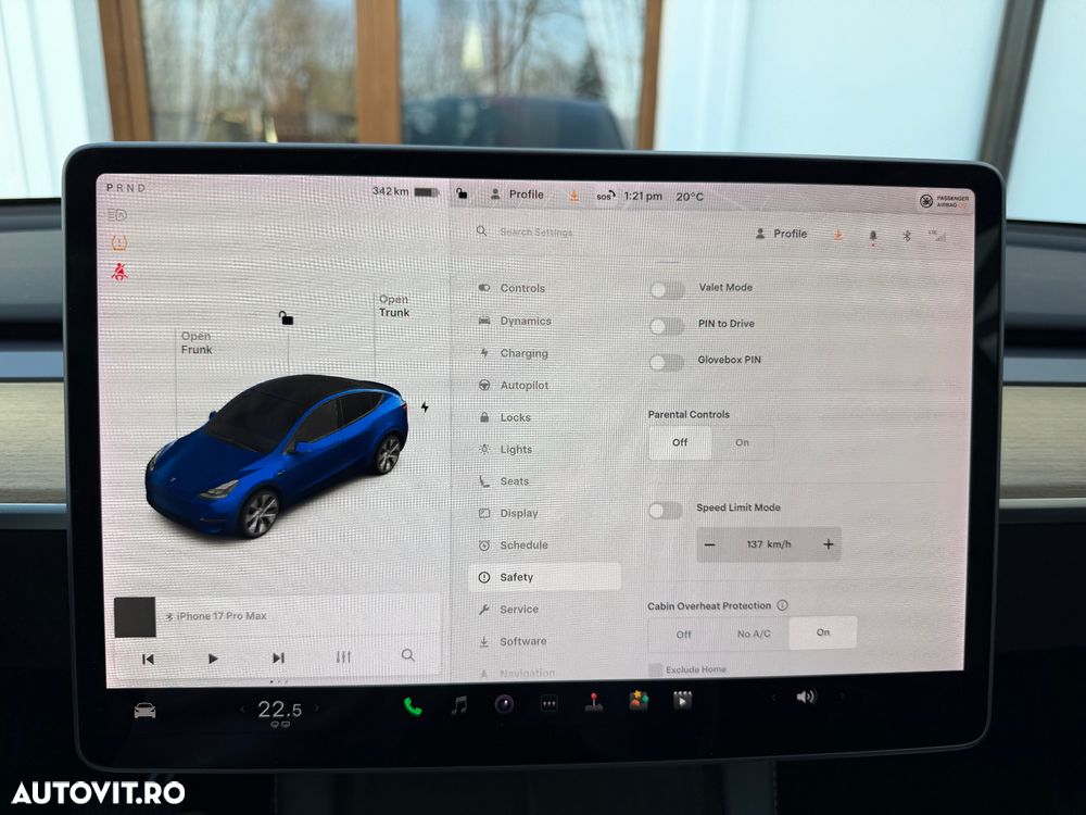 Tesla Model Y - 41