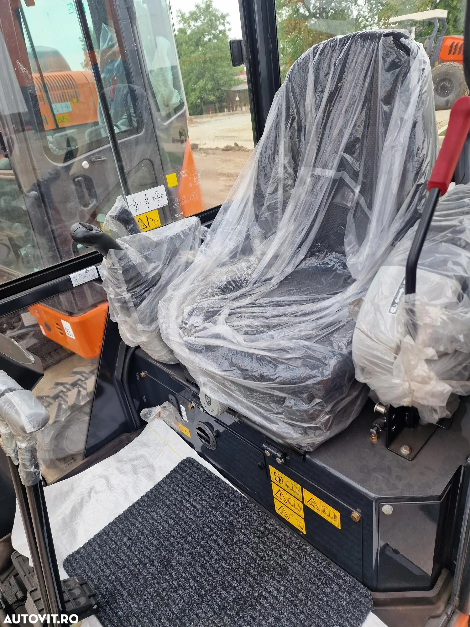 Hitachi ZX19-6, 2 tone, Cabina inchisa, inst picon, senie extensibile, cupa lat 400mm, garantie 1 an, posibilitate leasing, produsa in JAPONIA-PROMOTIE 26500 EUR+Tva - 8