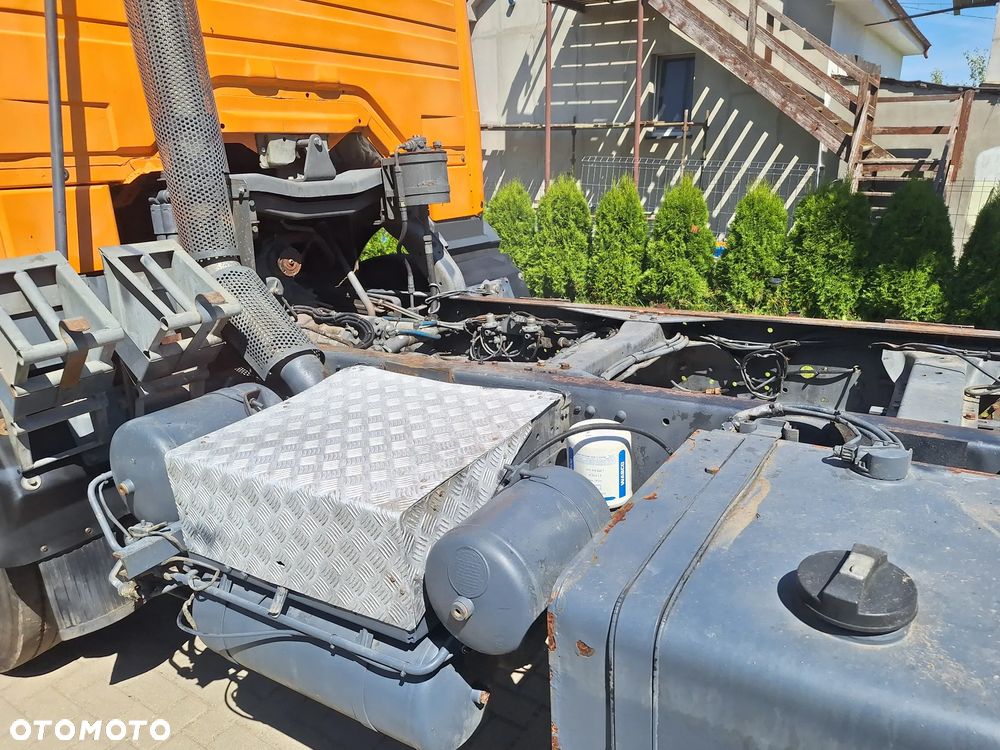 Mercedes-Benz SK 1824 - 17