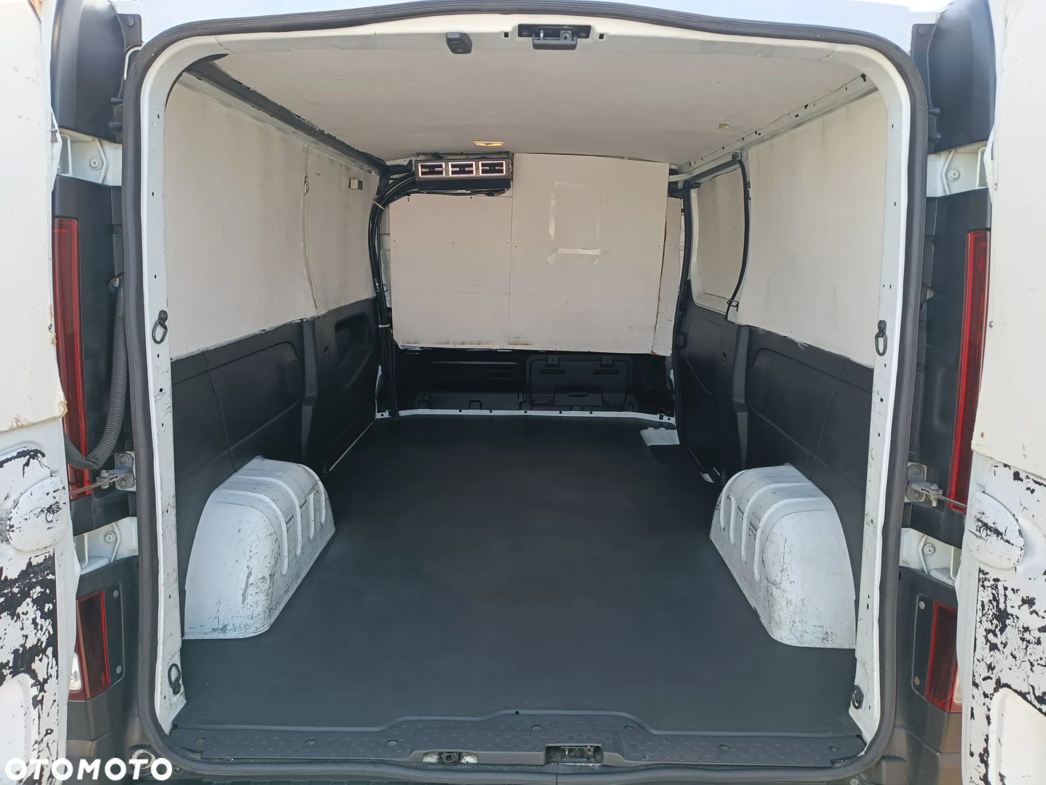 Renault Trafic - 12